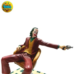 فیگور جوکر Joker نشسته 