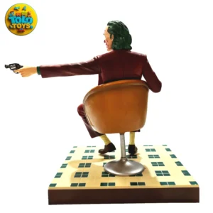 فیگور جوکر Joker نشسته 